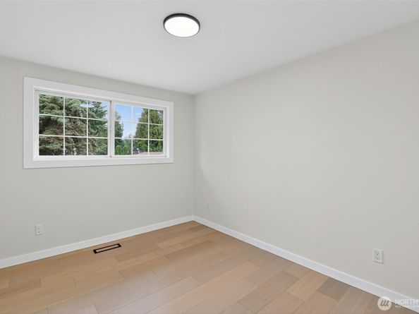 17203 Brook Boulevard, Bothell WA 98012