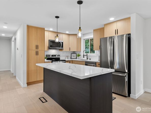 17203 Brook Boulevard, Bothell WA 98012