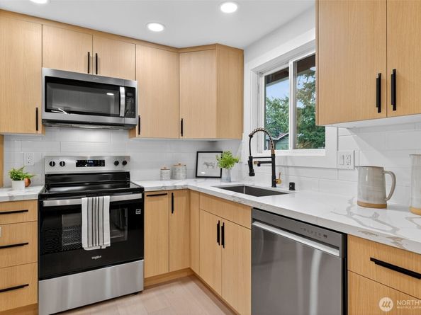 17203 Brook Boulevard, Bothell WA 98012
