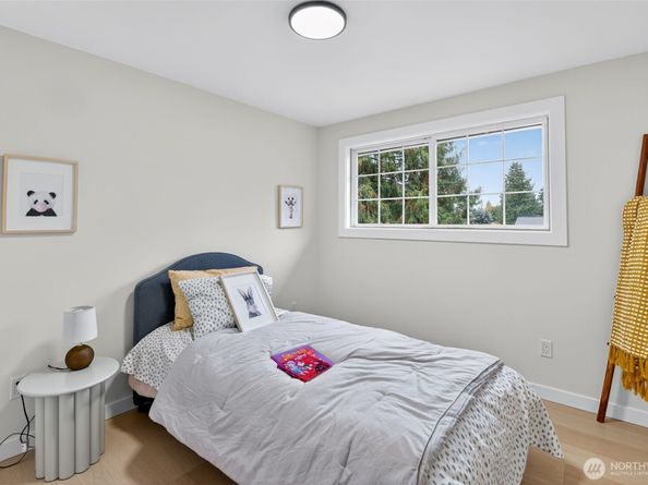 17203 Brook Boulevard, Bothell WA 98012