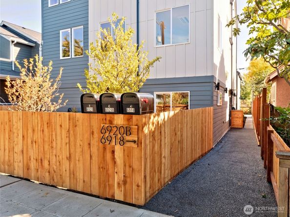 6920 B Flora Avenue S, Seattle WA 98108