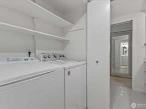 3921 108th Avenue NE A101, Bellevue WA 98004