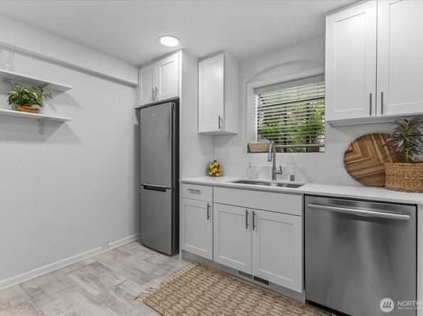 3921 108th Avenue NE A101, Bellevue WA 98004