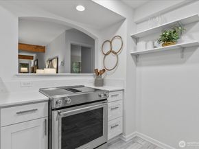 3921 108th Avenue NE A101, Bellevue WA 98004