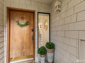 3921 108th Avenue NE A101, Bellevue WA 98004