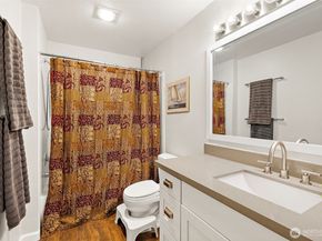 17417 Ashworth Avenue N 201, Shoreline WA 98133