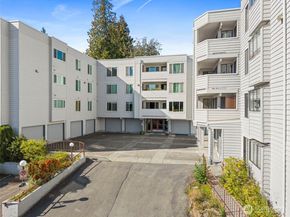 17417 Ashworth Avenue N 201, Shoreline WA 98133