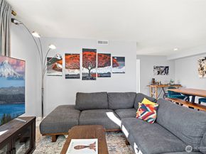 17417 Ashworth Avenue N 201, Shoreline WA 98133