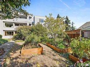 17417 Ashworth Avenue N 201, Shoreline WA 98133