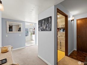 17417 Ashworth Avenue N 201, Shoreline WA 98133