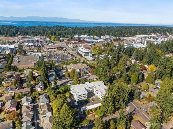 17417 Ashworth Avenue N 201, Shoreline WA 98133