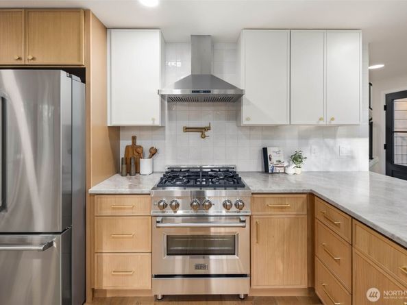 14707 149th Avenue NE, Woodinville WA 98072
