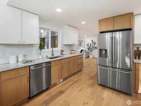 14707 149th Avenue NE, Woodinville WA 98072