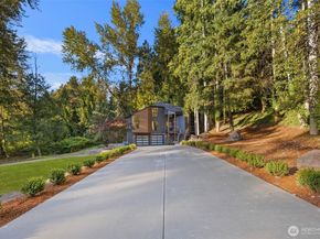14707 149th Avenue NE, Woodinville WA 98072