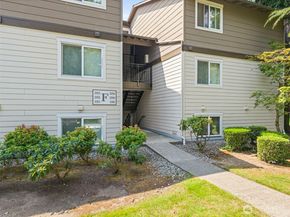 12933 127th Drive NE F205, Kirkland WA 98034