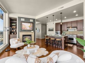 10610 NE 9th Place 1924, Bellevue WA 98004