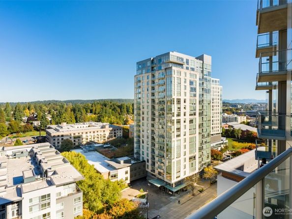 10610 NE 9th Place 1924, Bellevue WA 98004