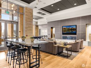 10610 NE 9th Place 1924, Bellevue WA 98004
