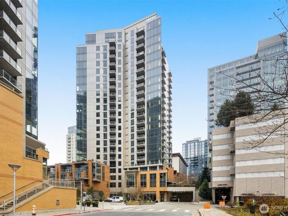 10610 NE 9th Place 1924, Bellevue WA 98004