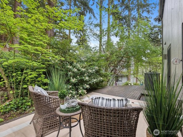 3506 108th Place NE 2, Bellevue WA 98004