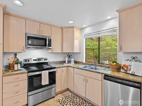 3506 108th Place NE 2, Bellevue WA 98004