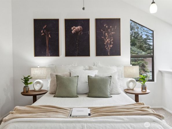 3506 108th Place NE 2, Bellevue WA 98004