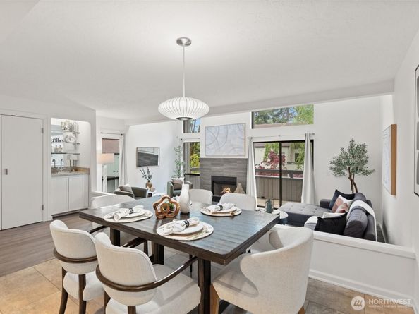 3506 108th Place NE 2, Bellevue WA 98004