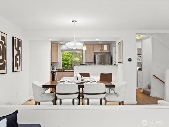 3506 108th Place NE 2, Bellevue WA 98004