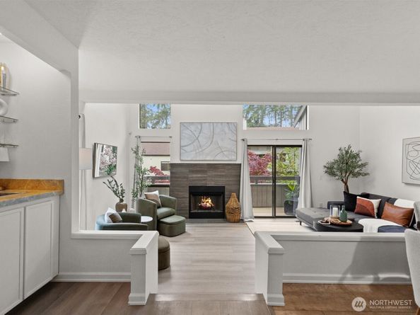 3506 108th Place NE 2, Bellevue WA 98004