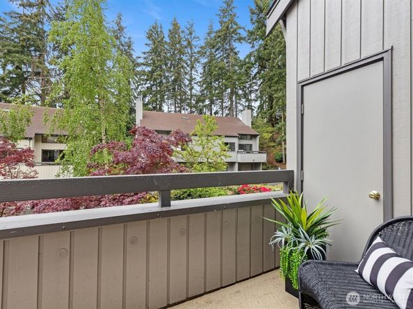 3506 108th Place NE 2, Bellevue WA 98004