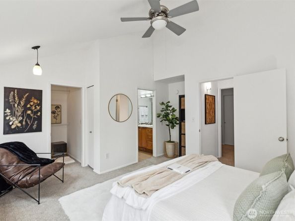 3506 108th Place NE 2, Bellevue WA 98004