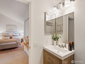 3506 108th Place NE 2, Bellevue WA 98004