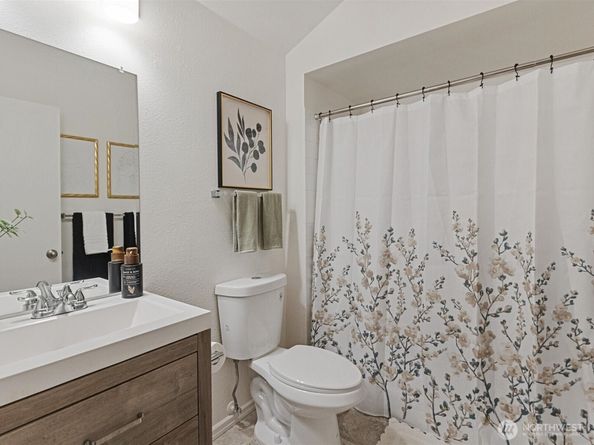 3506 108th Place NE 2, Bellevue WA 98004