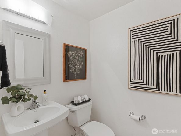 3506 108th Place NE 2, Bellevue WA 98004