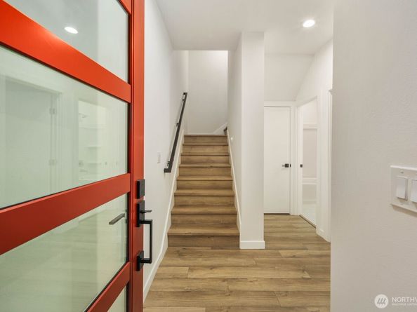 548 S Cloverdale Street C, Seattle WA 98108