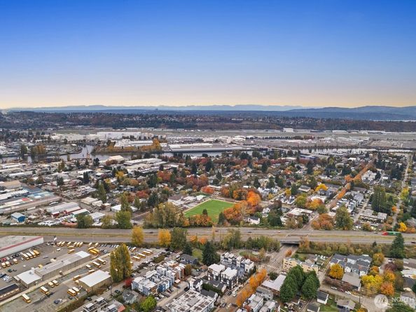 548 S Cloverdale Street A, Seattle WA 98108