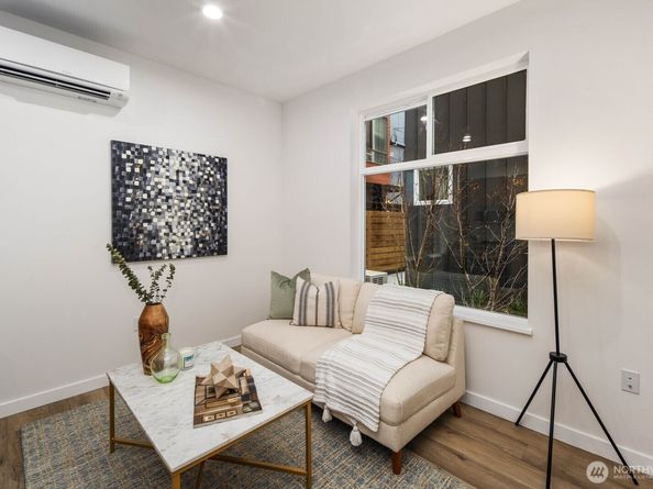 548 S Cloverdale Street A, Seattle WA 98108