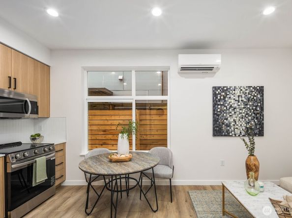 548 S Cloverdale Street A, Seattle WA 98108