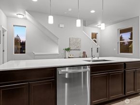 7025 Rainier Drive F, Everett WA 98203