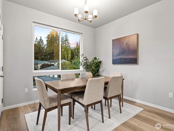 7025 Rainier Drive F, Everett WA 98203