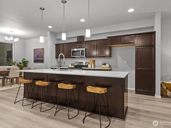 7025 Rainier Drive F, Everett WA 98203