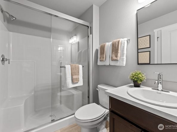 7025 Rainier Drive F, Everett WA 98203