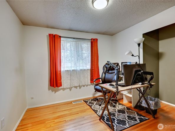 3929 Briarwood Drive SE, Port Orchard WA 98366