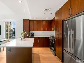 910 Lenora Street S1009, Seattle WA 98121