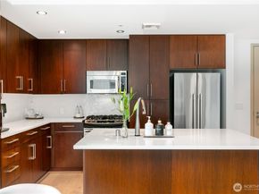 910 Lenora Street S1009, Seattle WA 98121