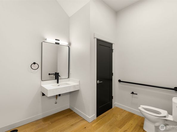 3400 E Spring Street, Seattle WA 98122