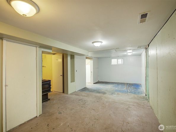 35814 11th Avenue SW, Federal Way WA 98023