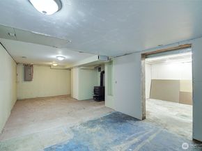 35814 11th Avenue SW, Federal Way WA 98023