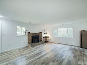 35814 11th Avenue SW, Federal Way WA 98023