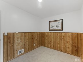 1126 NE 197th Court, Shoreline WA 98155